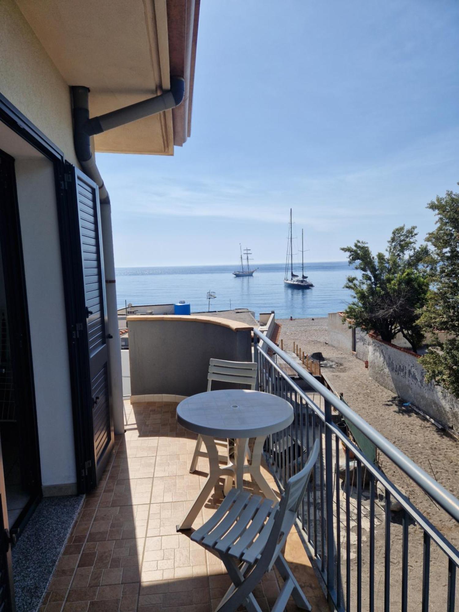 Santanna Beach House - Fondachello-Apartments Com Mascali Luaran gambar